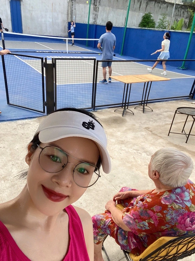 Chị Huyền Thường Xuyên Tham Gia Cùng Hội Bạn Bè