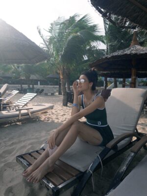 Cô Nàng Không Ngại Chia Sẻ Về Vết Sẹo Trên Da