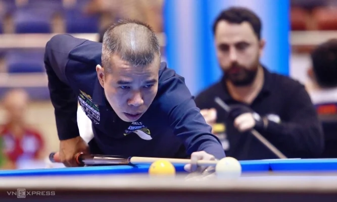 Trần Quyết Chiến Trong Trận đấu Với Berkay Karakurt Ở Vòng Bảng Carom 3 Băng World Cup Ở Nhà Thi đấu Nguyễn Du