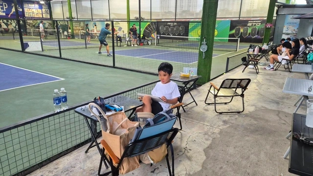 Trẻ Em Xuất Hiện Nhiều Ở Sân Pickleball