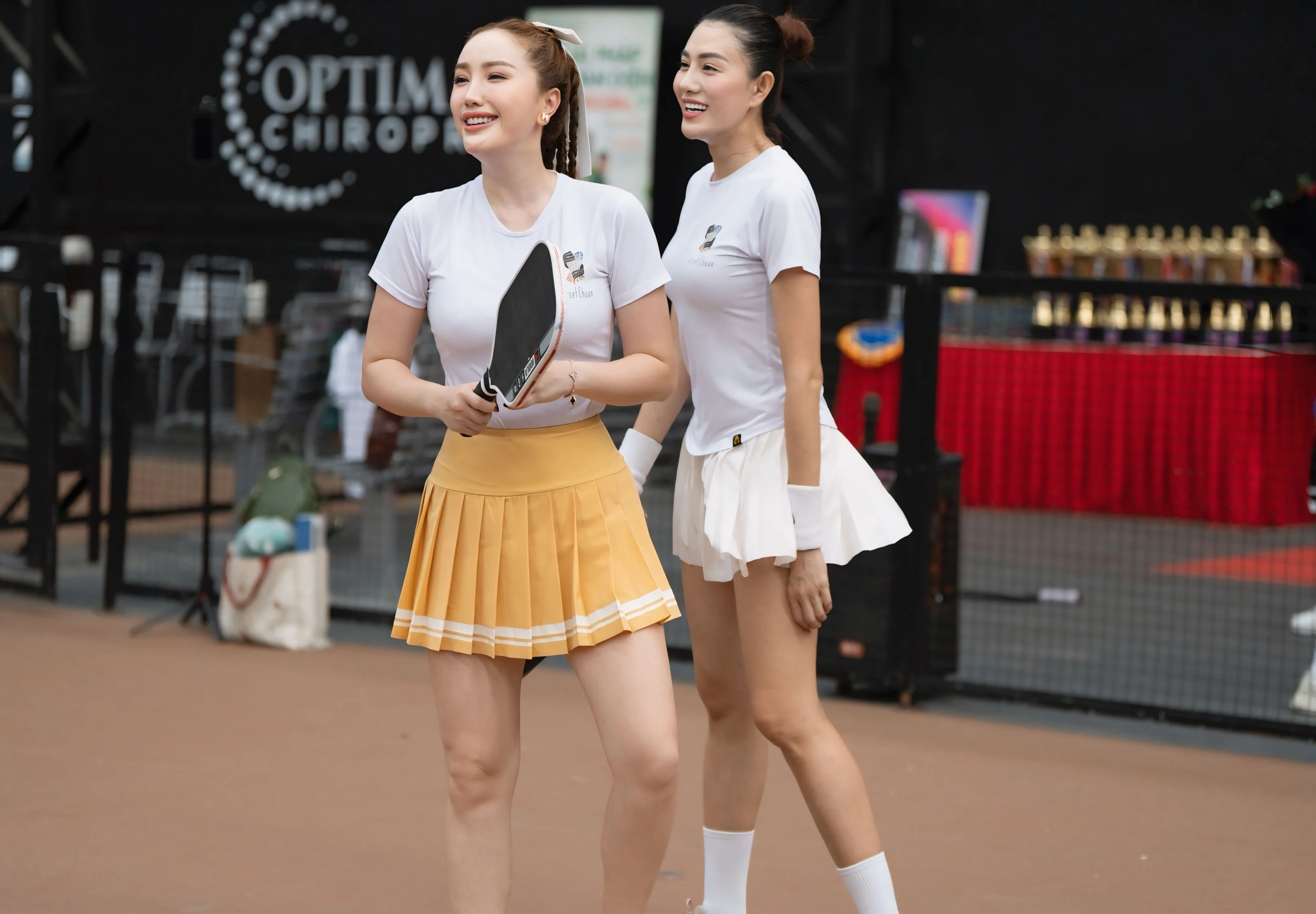 Không Ít Khán Giả Bất Ngờ Trước Khả Năng Làm Chủ Thế Trận Và Sự Phối Hợp Ăn Ý Giữa Cô Và Lê Hà Trên Sân