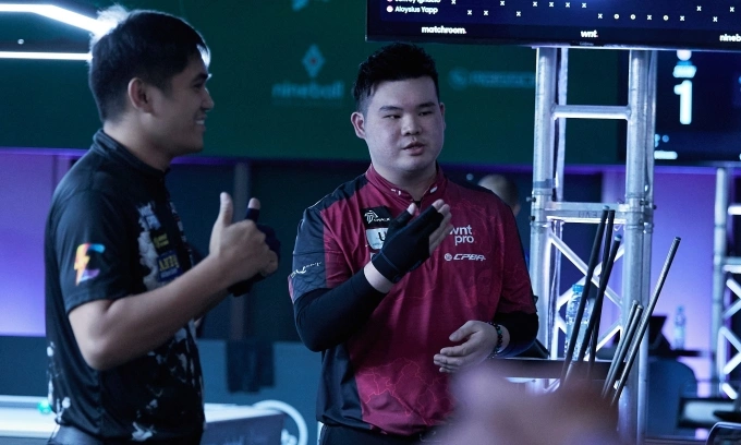 Aloysius Yapp (phải) Và Ignacio (trái). Ảnh- Matchroom