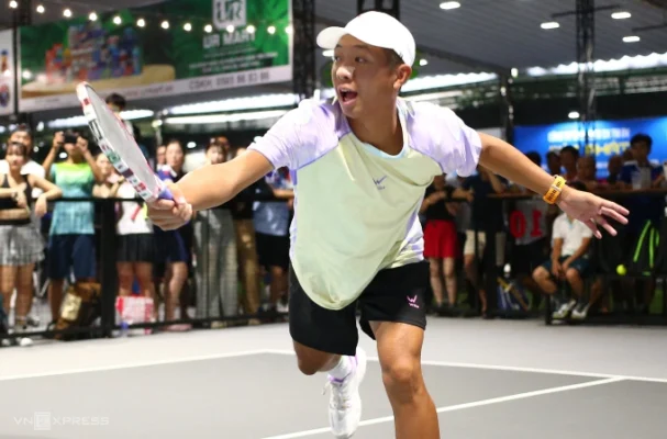 Quang Dương Trong Một Sự Kiện Giao Lưu Pickleball Với Người Hâm Mộ Việt Nam Tại Tp Hcm, Ngày 23:7.