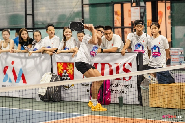 Mỗi đường Bóng Là Một Cánh Tay Góp Sức Giúp đỡ Trẻ Em Và Những Hoàn Cảnh Khó Khăn