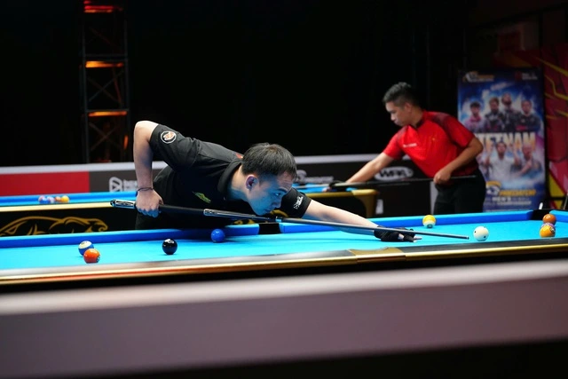 Hai tay cơ Việt Nam đi tiếp ở giải billiards vô địch thế giới 10 bi nam 2 Phạm Phương Nam Cũng Chơi Không Hề Kém Cạnh Người đồng Hương