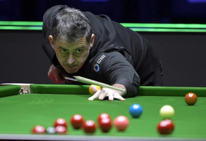 Cơ Thủ Anh Ronnie O'sullivan Thi đấu Với Xiao Guodong (trung Quốc) Ở Vòng Hai Giải Snooker World Grand Prix 2026 Tại Hong Kong