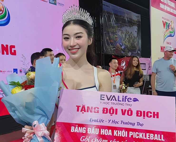 Á hậu Huyền My rướm máu vì chơi pickleball, hot girl Diệp Anh ẵm giải hoa khôi 2 Diệp Anh Giành Chức Vô địch Lẫn Danh Hiệu Hoa Khôi
