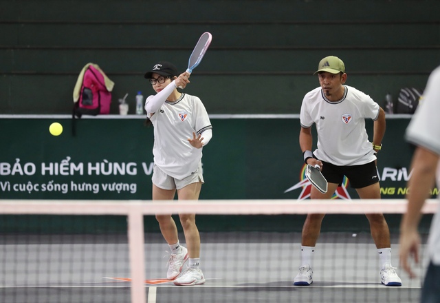 Giải pickleball thắt chặt tình cảm giữa những người cống hiến cho giải TNSV THACO cup 2026 2 VĐv Nữ Phan Thương được đứng Cùng đồng đội Ăn Ý Là Độc Lập (cùng đến Từ Báo Thanh Niên) Nên Thi đấu Tự Tin, Sẵn Sàng đối đầu Các đôi Nam Rất Mạnh