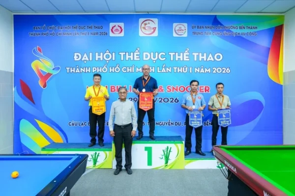 Cơ Thủ Đỗ Thành Nhân Của Phường Tây Thạnh (giữa) Lên Ngôi Vô địch Nội Dung Carom 1 Băng Nam