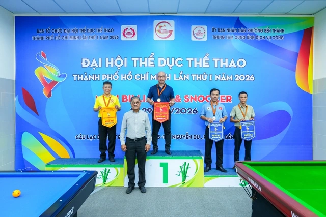 Cơ Thủ Đỗ Thành Nhân Của Phường Tây Thạnh (giữa) Lên Ngôi Vô địch Nội Dung Carom 1 Băng Nam