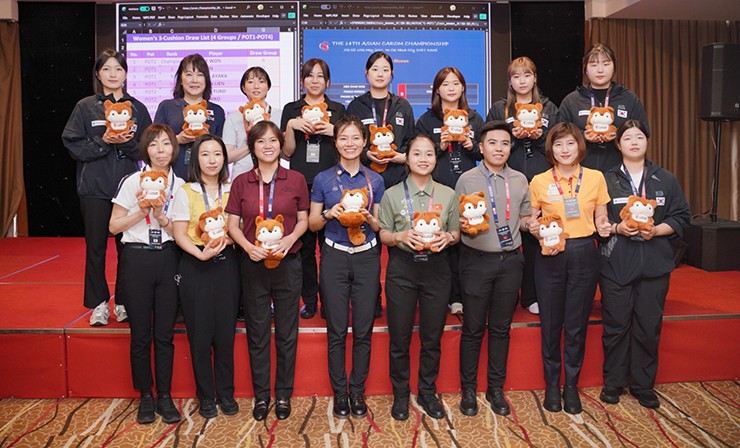 Các Nữ Cơ Thủ Tranh Tài Ở Nội Dung Carom 3 Băng Nữ